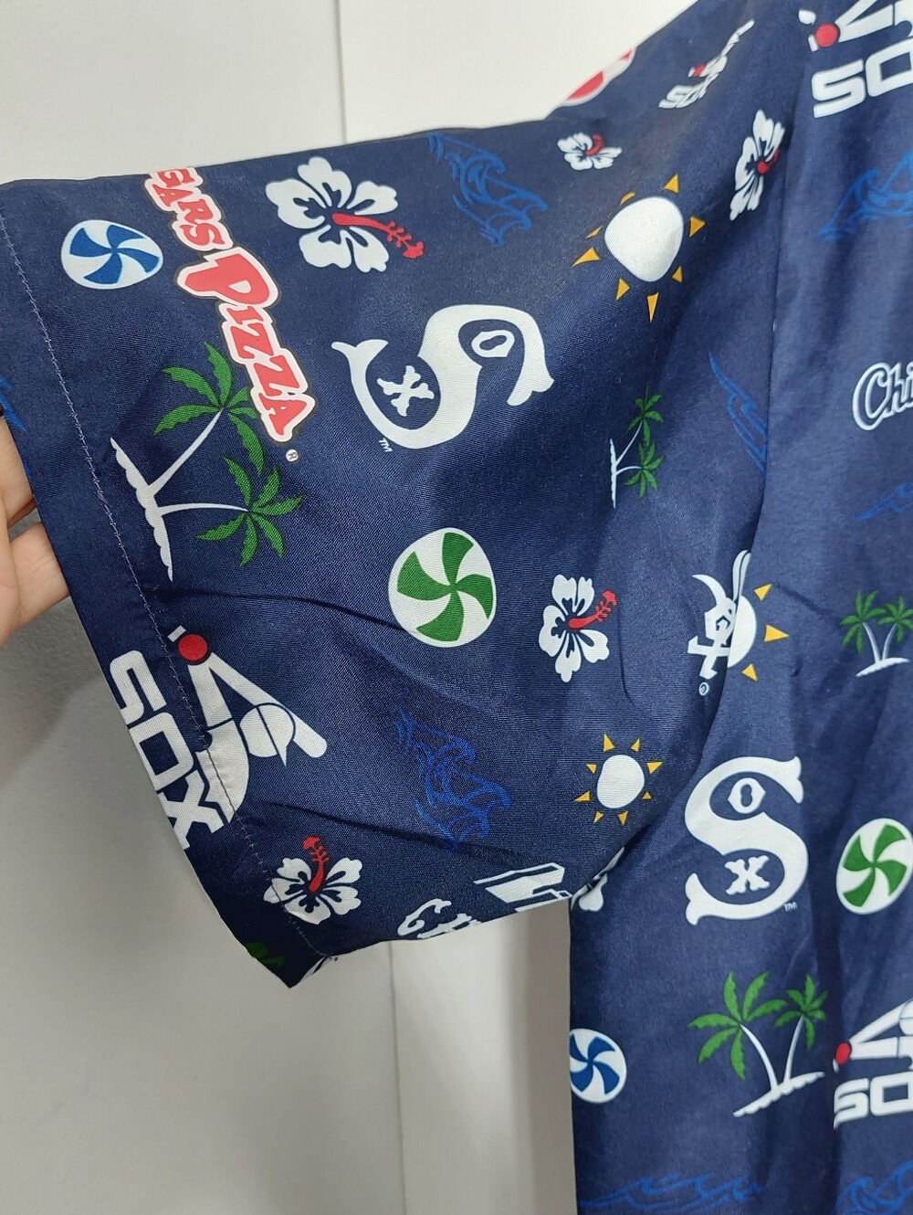 Chicago White Sox Men's Size Medium Hawaiian Style Shirt Camp Blue Palm Trees - Picture 4 of 9
